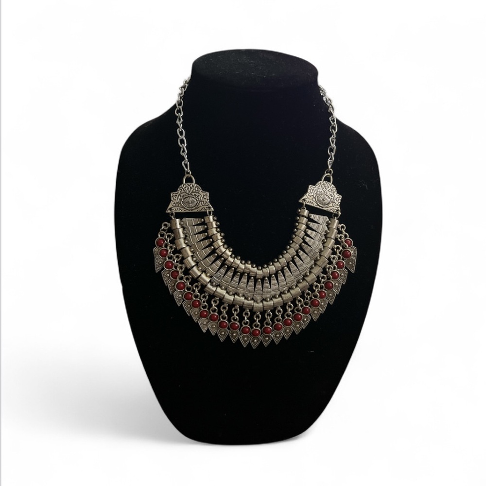 Very Chic Silver Statement Necklace - image 1